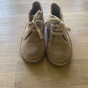 Crewcuts suede MacAlister boots in little kid size 9.